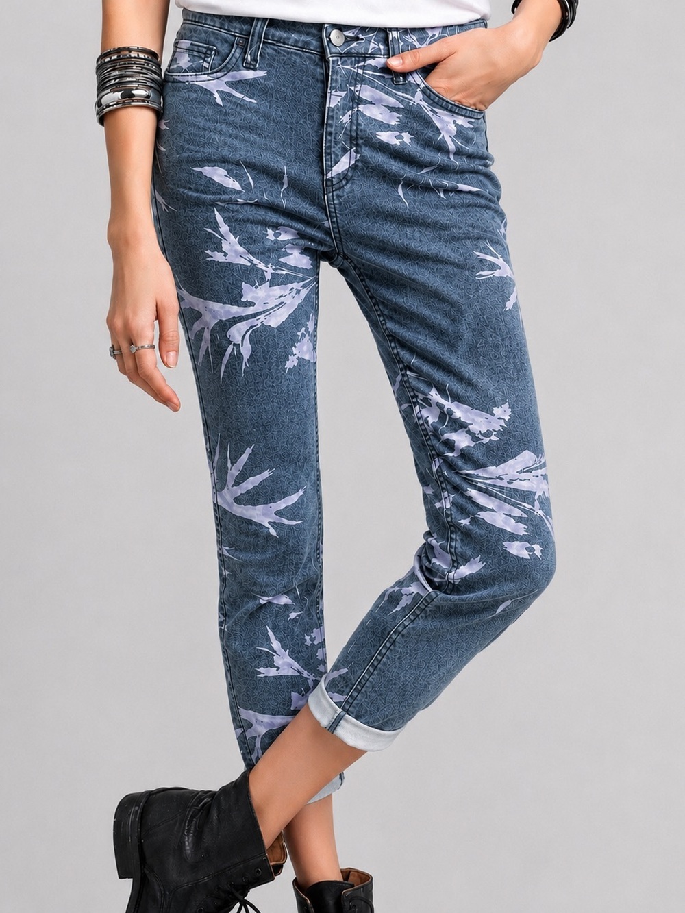 Free People grey/lavender floral skinny jeans, size 28